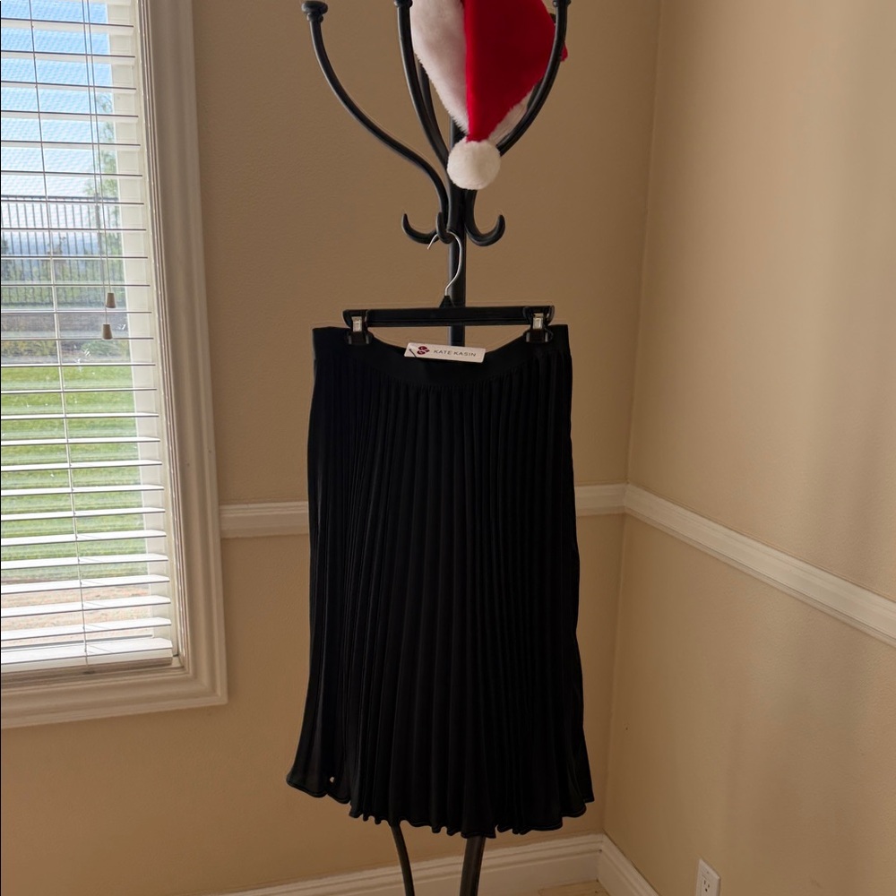NWT Chic Black A-Line Skirt